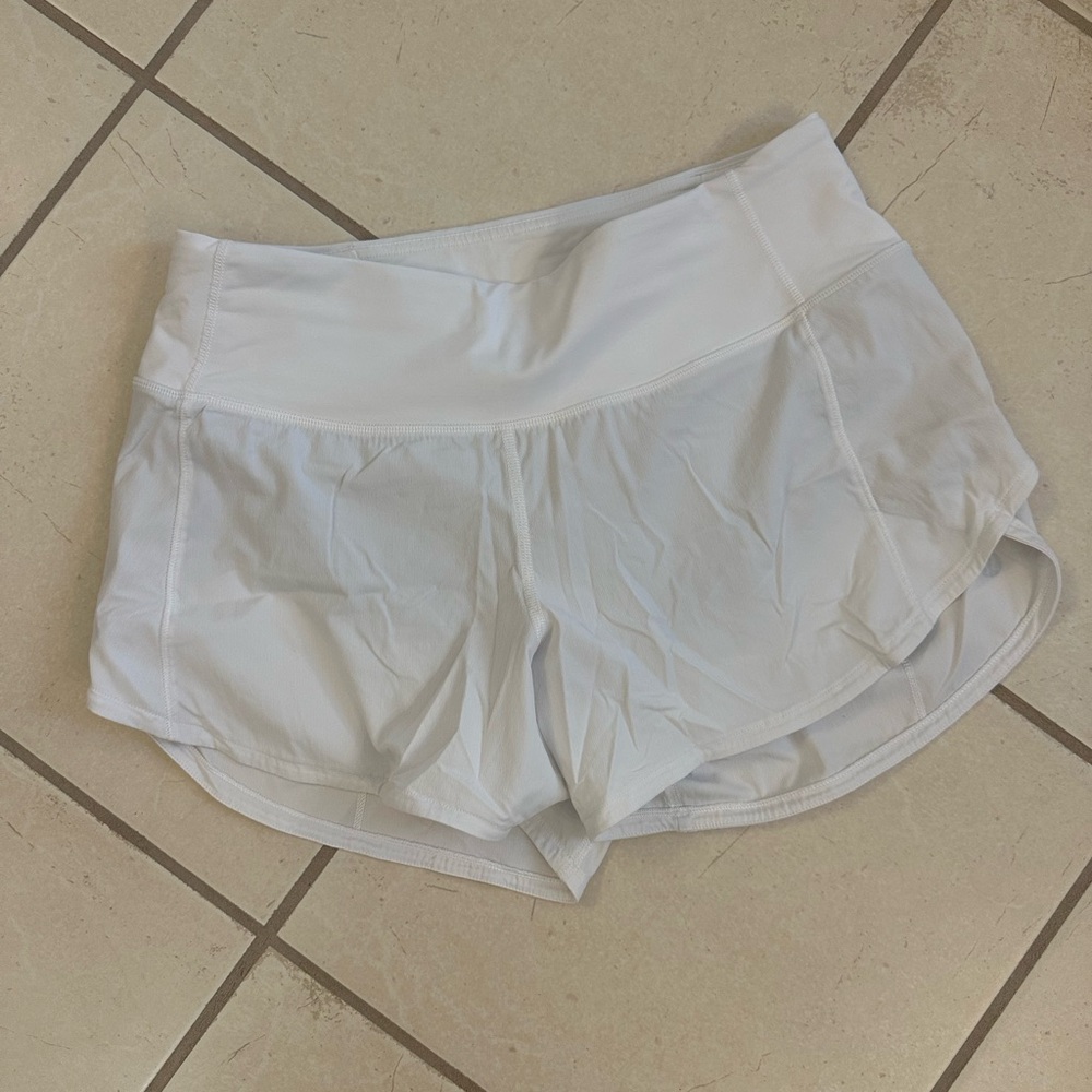 Lululemon ‘Speed Up’ White Shorts - Size 4
